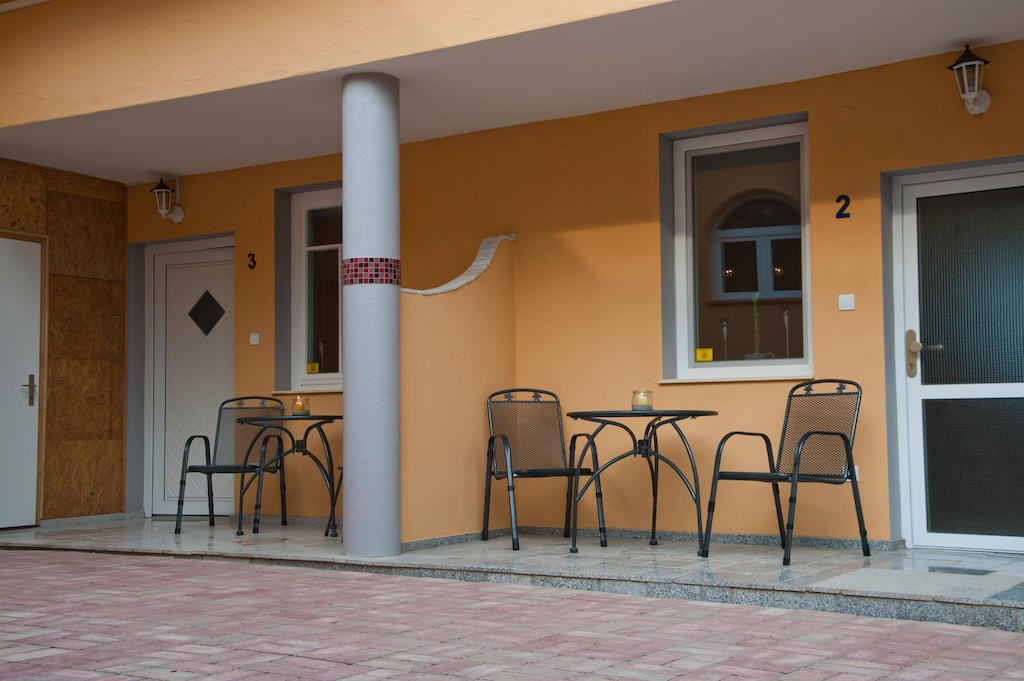 Dunaszekcso Alt Baden Apartement מראה חיצוני תמונה