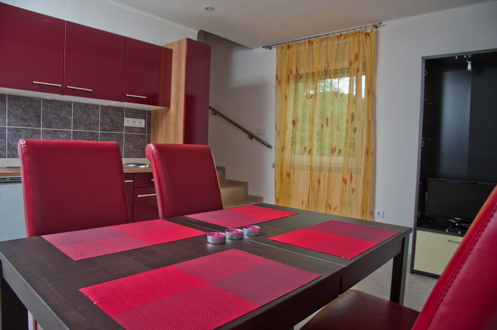 Dunaszekcso Alt Baden Apartement חדר תמונה